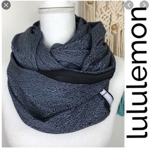 Lululemon Vinyasa Scarf!!